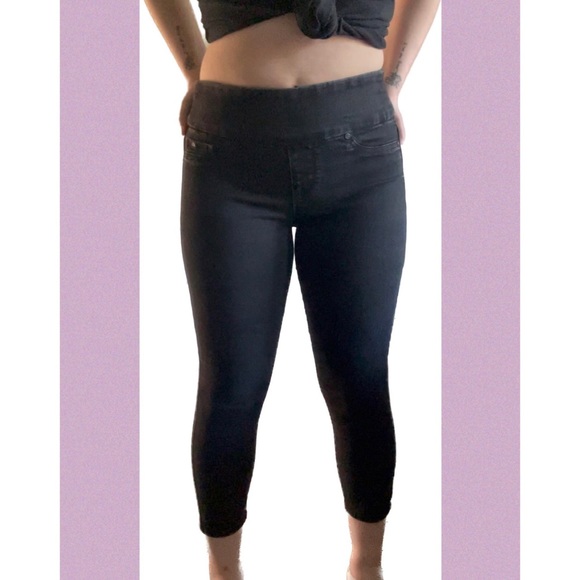 High Rise, Black Cropped Jeans by Jordache (worn only a couple times) - Picture 2 of 6